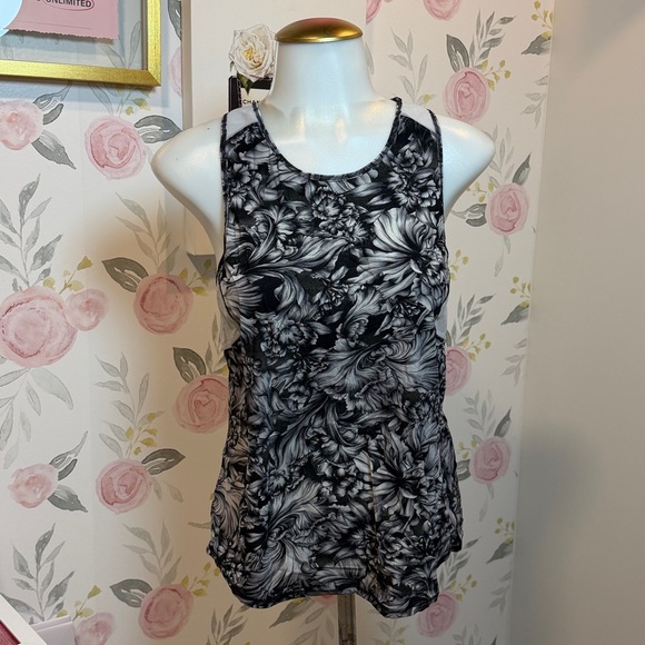 lululemon athletica Tops - Lululemon Sculpt Tank Tie Back
Night Garden Ice Grey Black / Ice Grey